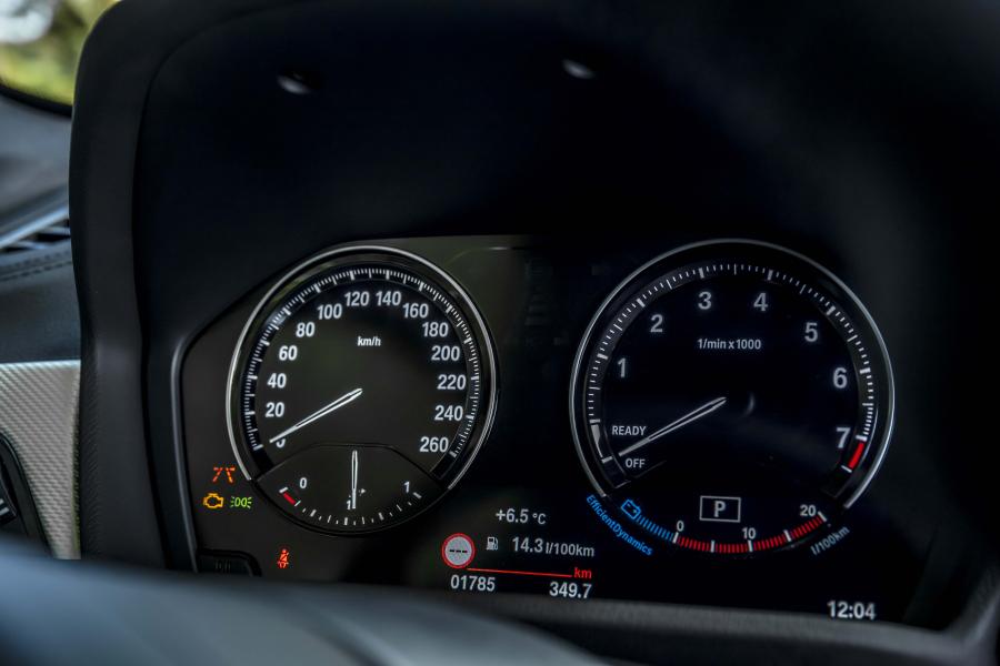 Панель приборов BMW X1 xDrive25i M Sport (F48) 2019 года  (WW) (фото 91 из 112)